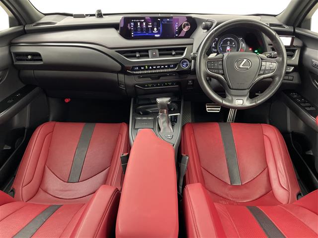 Lexus UX 5