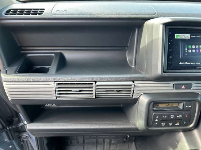 Honda N-VAN 12