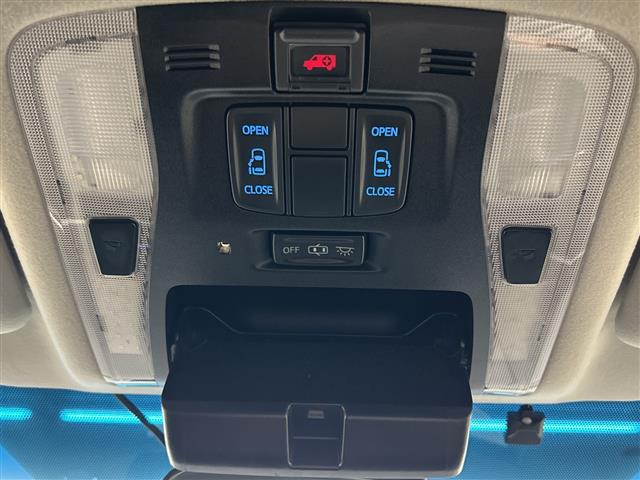Toyota Vellfire 10