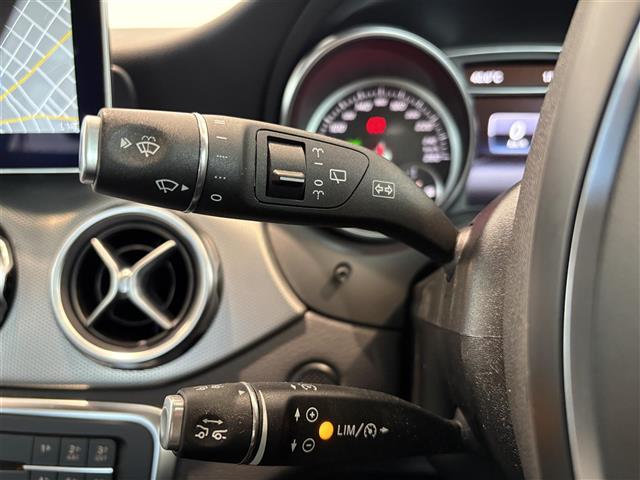 Mercedes-Benz GLA-Class 10