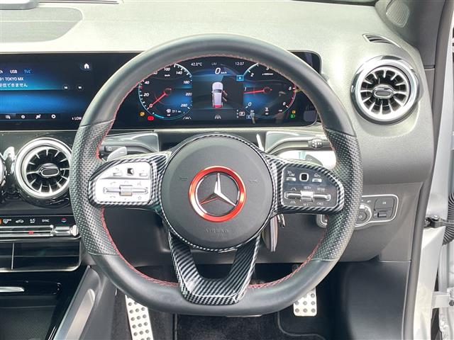 Mercedes-Benz GLB 7