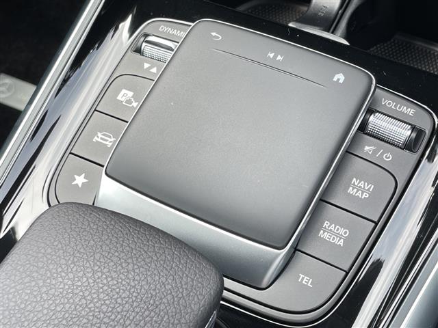 Mercedes-Benz GLB 10