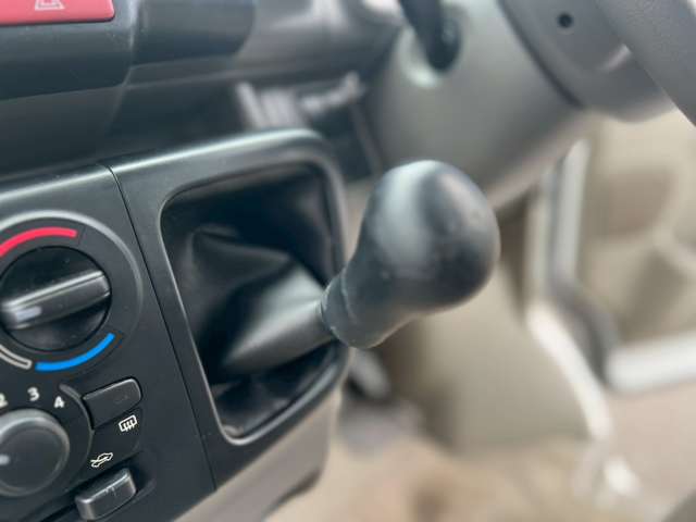 Nissan NV100 Clipper 8