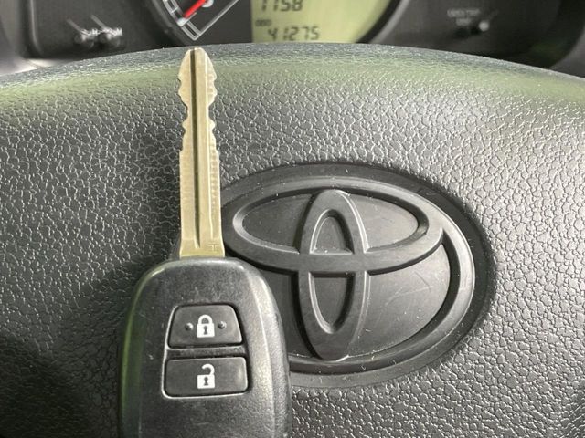 Toyota Probox Van 6