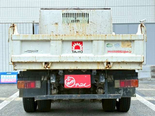 Hino Dutro 11