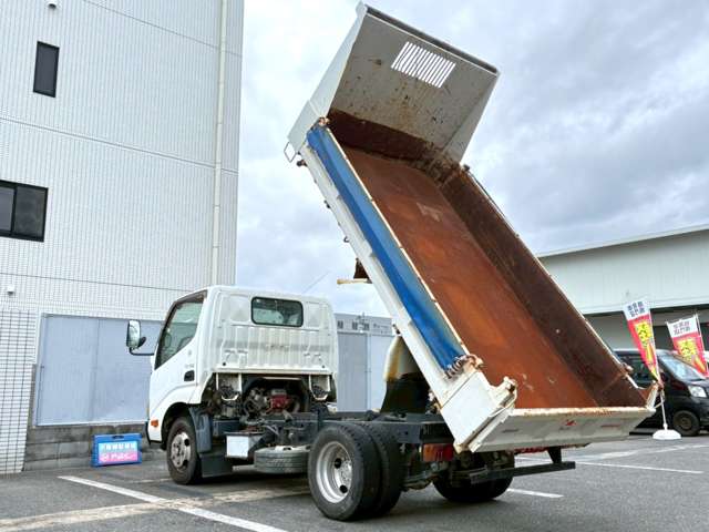 Hino Dutro 10