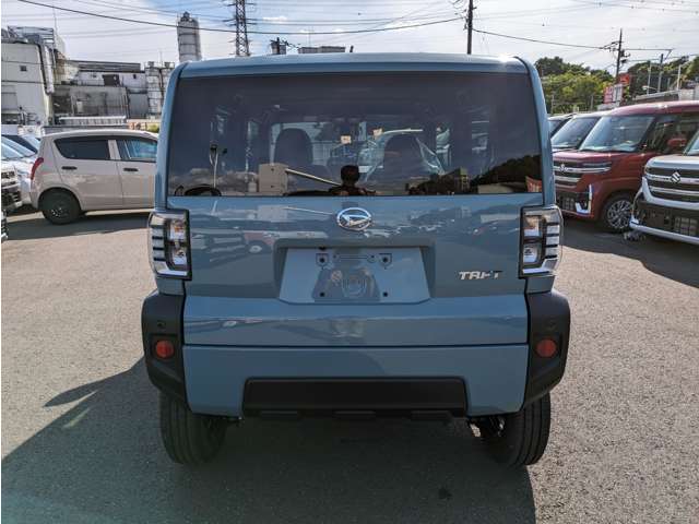 Daihatsu Taft 9