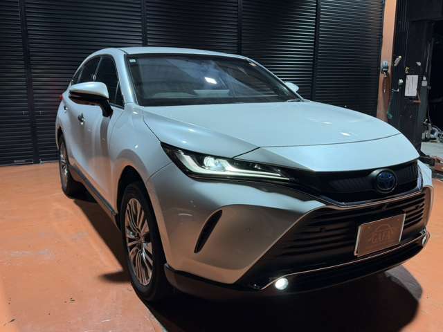 Toyota Harrier 3