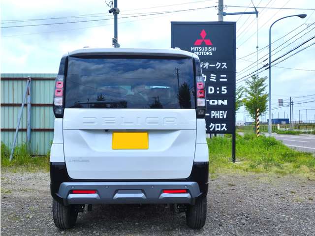 Mitsubishi Delica Mini 6