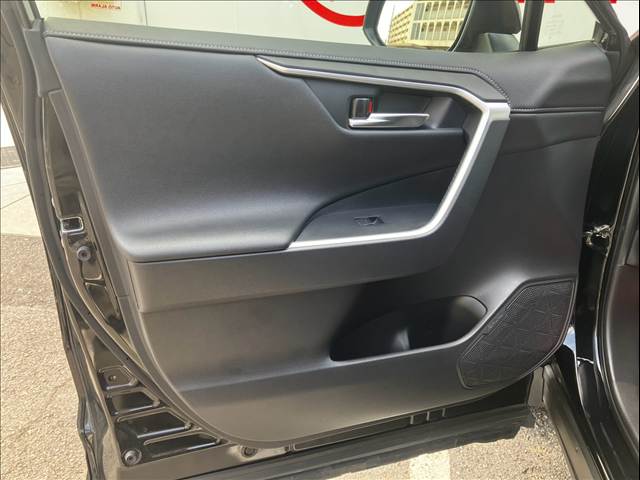 Toyota RAV4 12