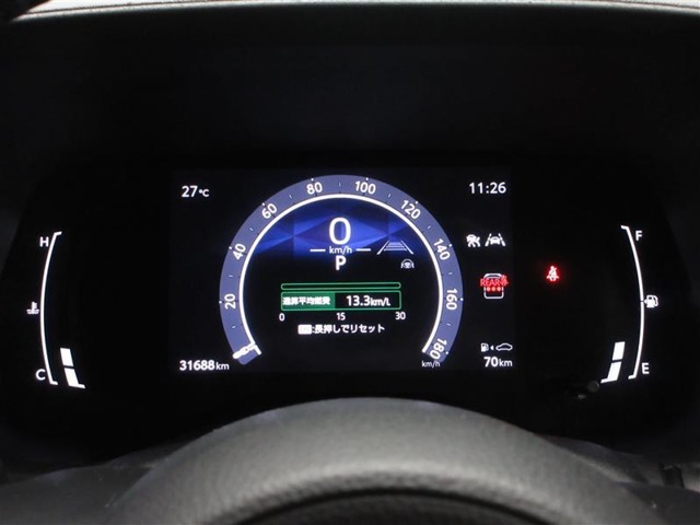Toyota Sienta 4