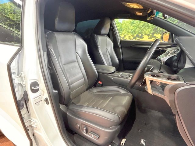 Lexus NX 8