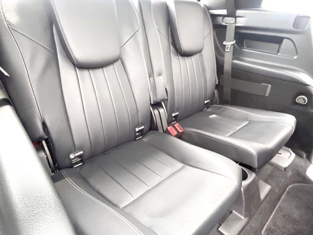Mercedes-Benz GLB 11