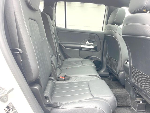 Mercedes-Benz GLB 10