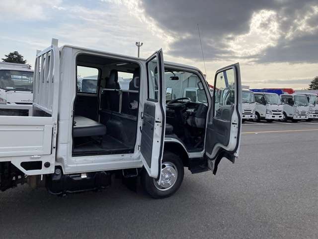Isuzu Elf 7
