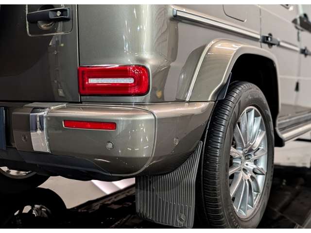 Mercedes-Benz G-Class 12