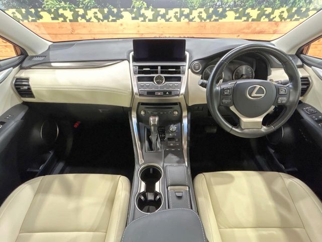 Lexus NX 2