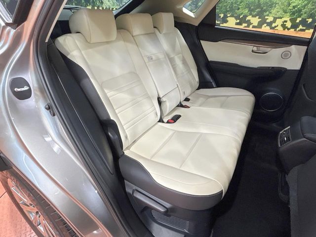 Lexus NX 9