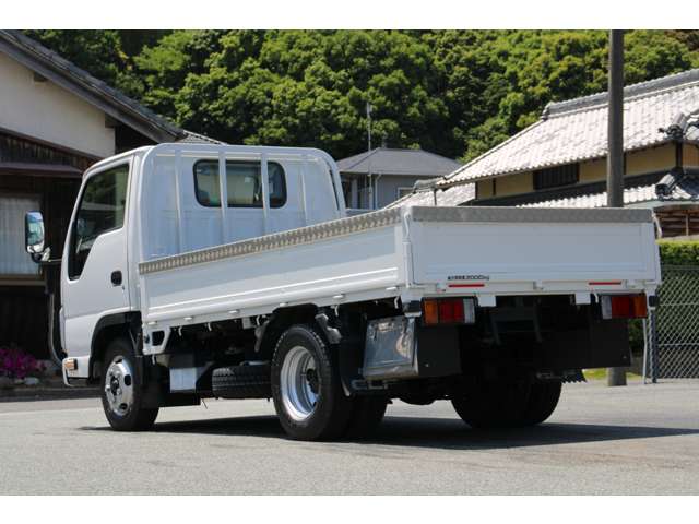 Isuzu Elf 6