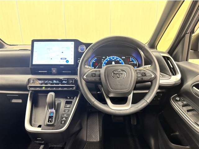 Toyota Noah 8