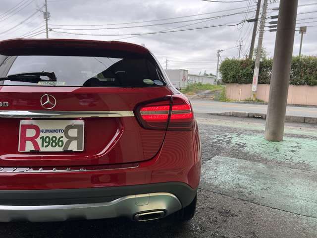Mercedes-Benz GLA-Class 11