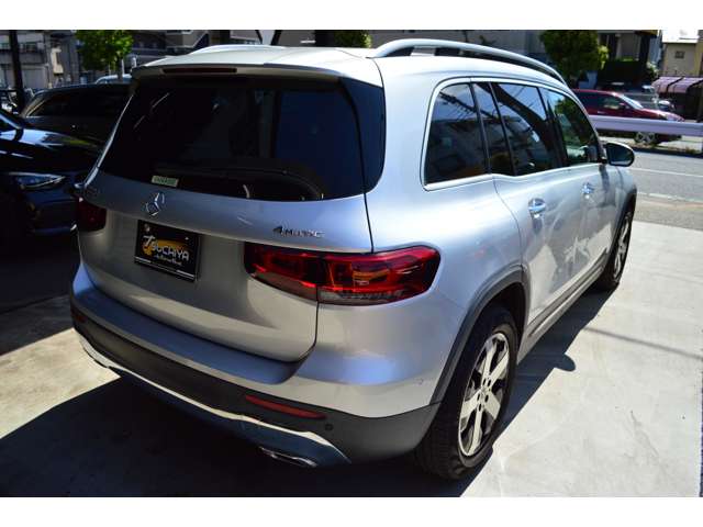 Mercedes-Benz GLB 8