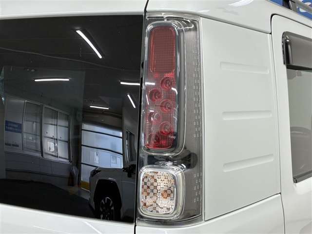 Suzuki Spacia Base 7