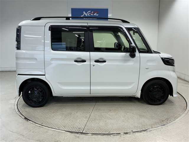 Suzuki Spacia Base 9