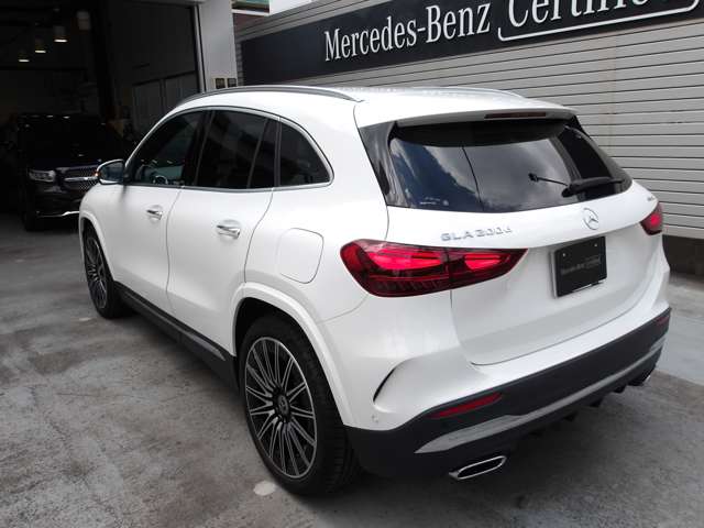 Mercedes-Benz GLA-Class 2