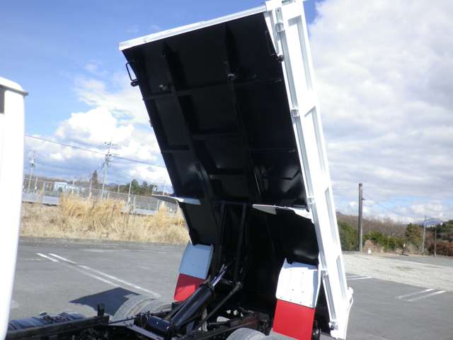 Isuzu Elf 11