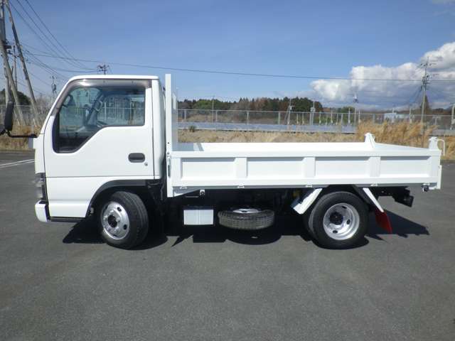 Isuzu Elf 3