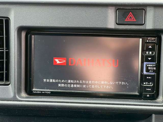 Daihatsu Hijet Cargo 11