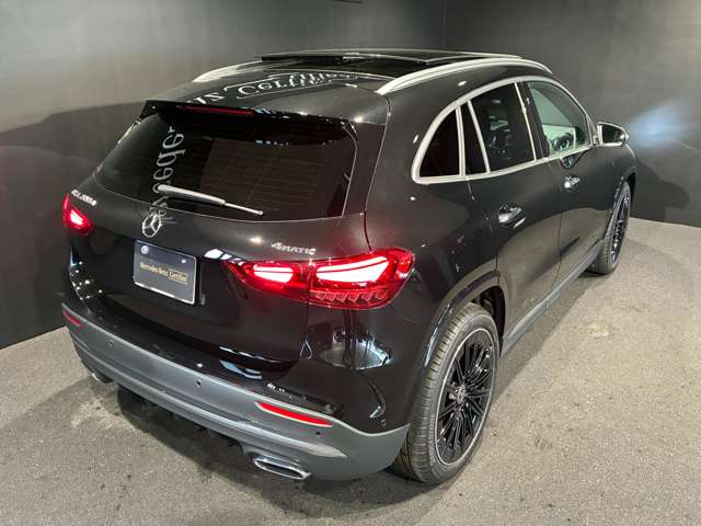 Mercedes-Benz GLA-Class 10