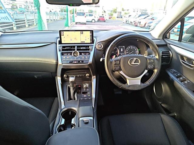Lexus NX 3