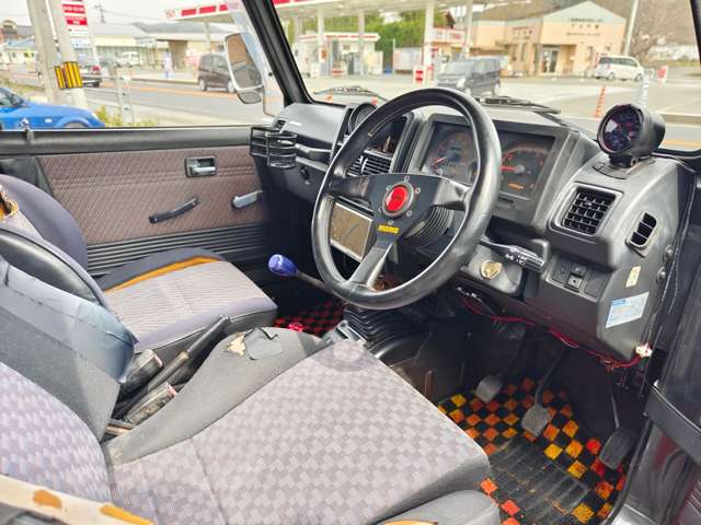 Suzuki Jimny 10