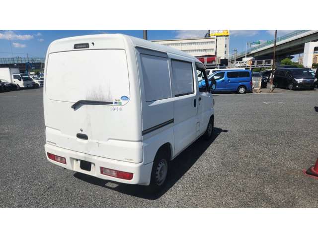 Mitsubishi Minicab Van 8