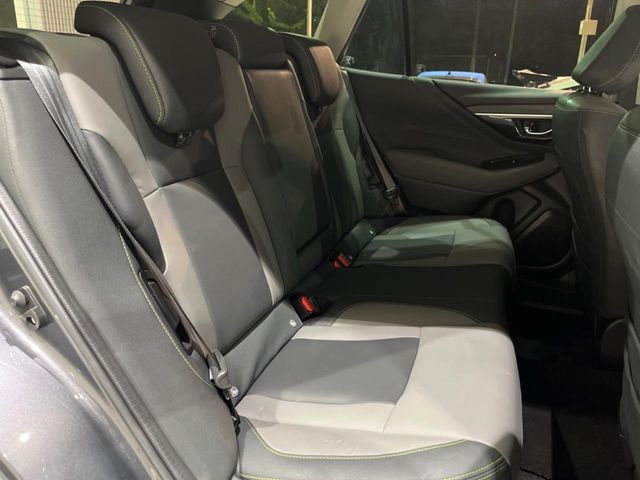 Subaru Legacy Outback 12