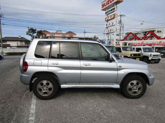 Mitsubishi Pajero iO 6