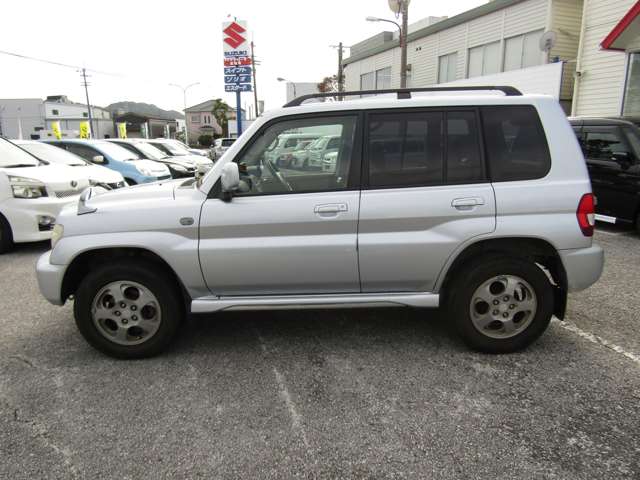Mitsubishi Pajero iO 10