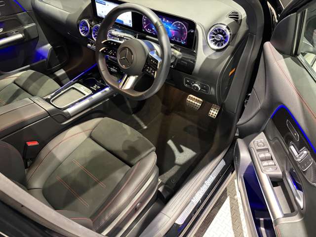 Mercedes-Benz GLA-Class 2