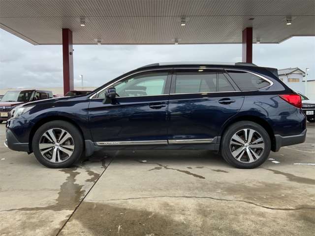 Subaru Legacy Outback 12