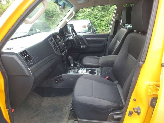 Mitsubishi Pajero 12