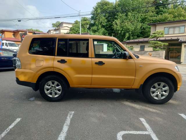 Mitsubishi Pajero 6