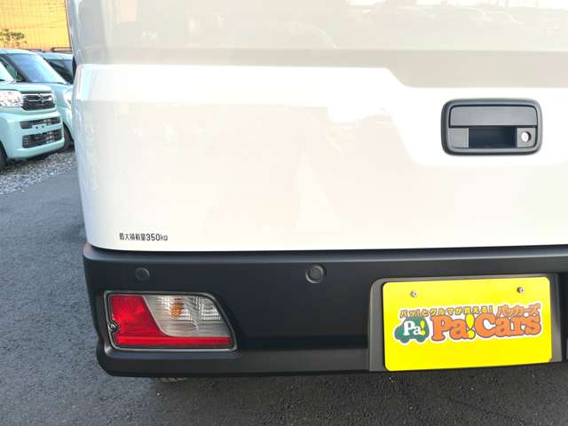 Daihatsu Hijet Cargo 11