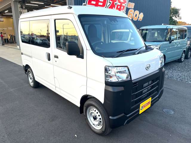 Daihatsu Hijet Cargo 6
