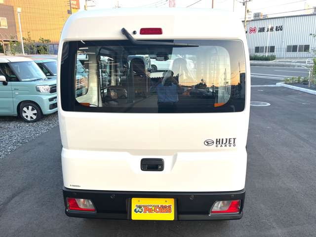 Daihatsu Hijet Cargo 9