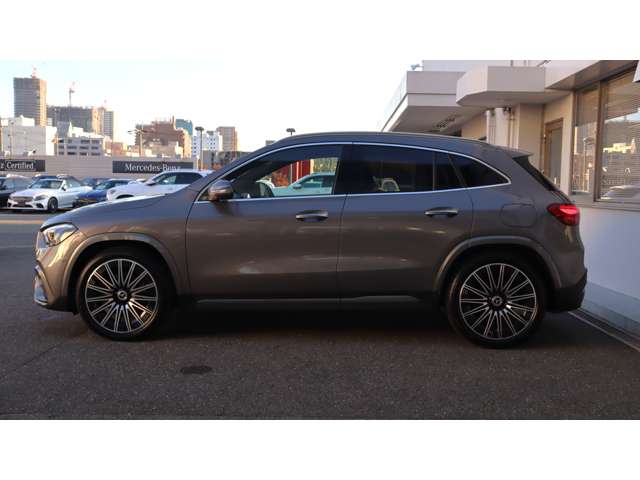 Mercedes-Benz GLA-Class 9