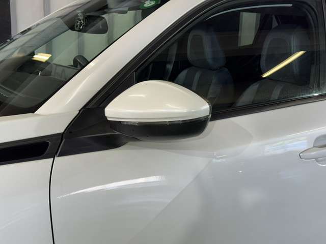 Peugeot SUV 2008 8