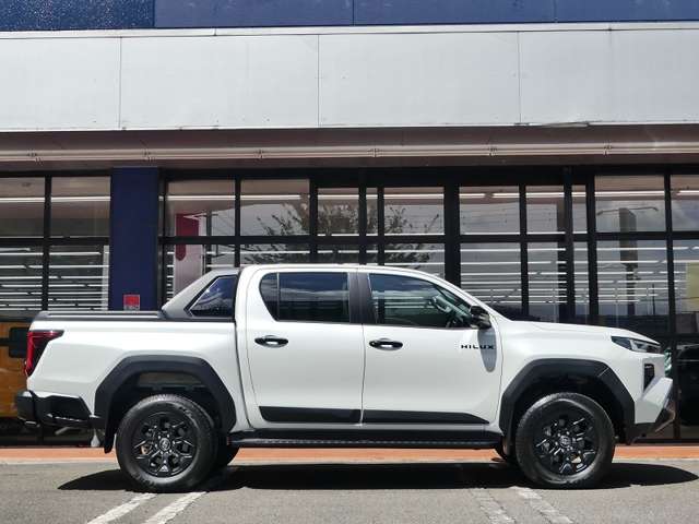Toyota Hilux 8