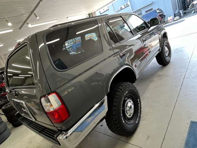 Toyota Hilux Surf 12